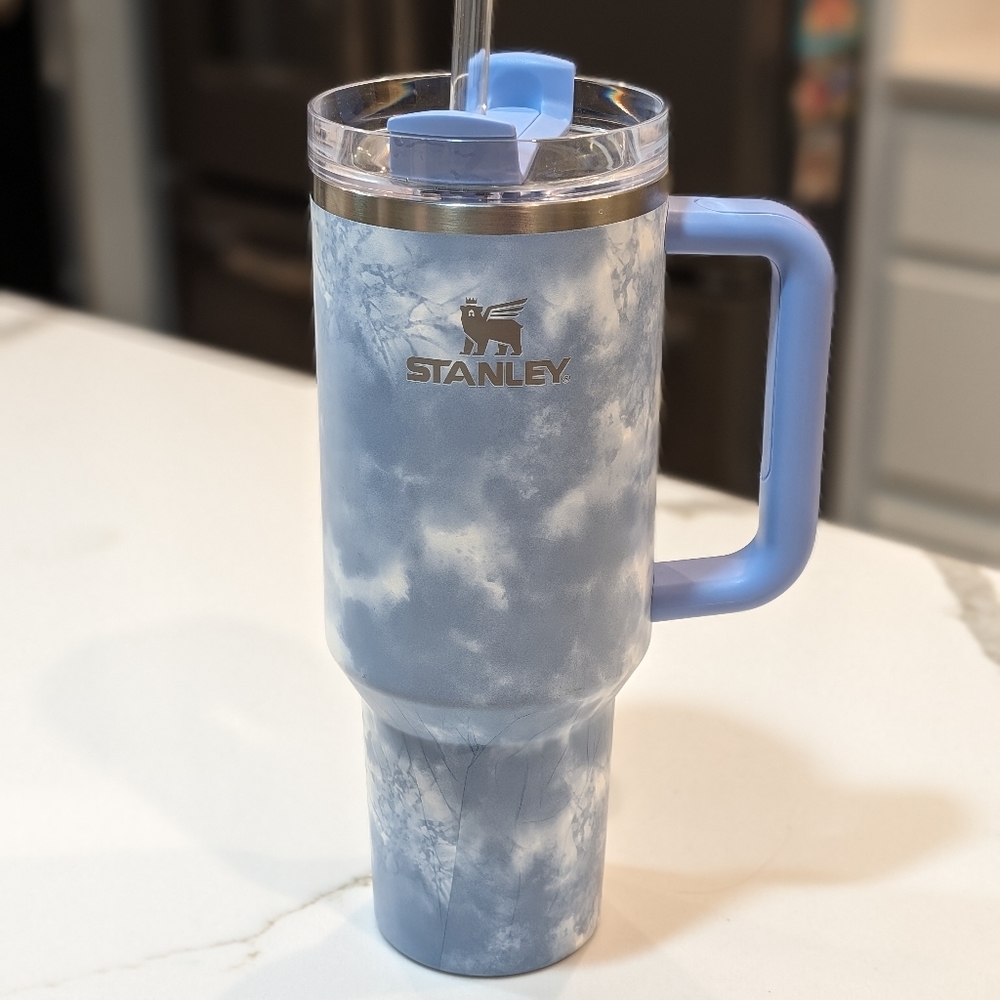 Ocean Tye Dye Stanley, like new